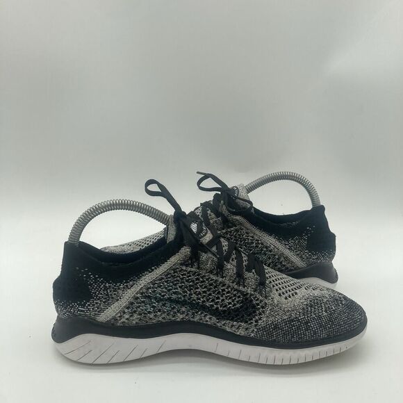 Mens Size 7 Nike Free Run Flyknit Oreo White Black Running Sneakers 942838-101 - Picture 6 of 8